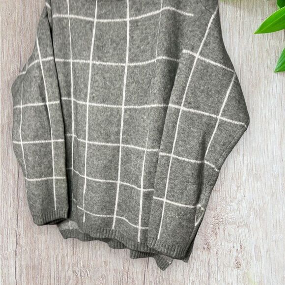 Oversized Chunky Gray Windowpane Cowl Neck Chunky Sweater - Picture 2 of 7